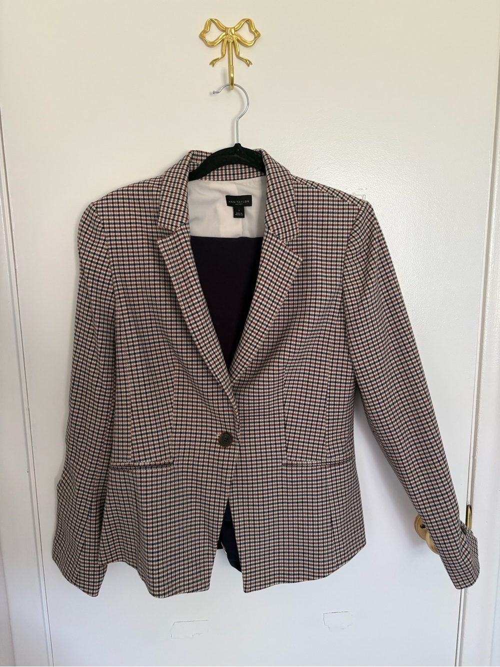 Ann Taylor Factory Houndstooth Blazer in Cream, Navy & Red
